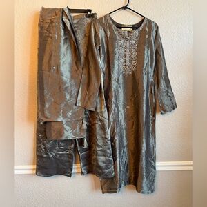 Kalki Jacquard Weave Silk Kurta Set Handmade Beaded Pearl Metallic Silver India